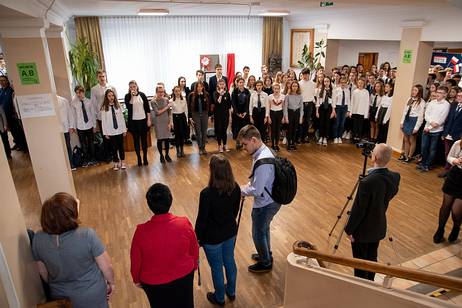 Szkoła do hymnu! 