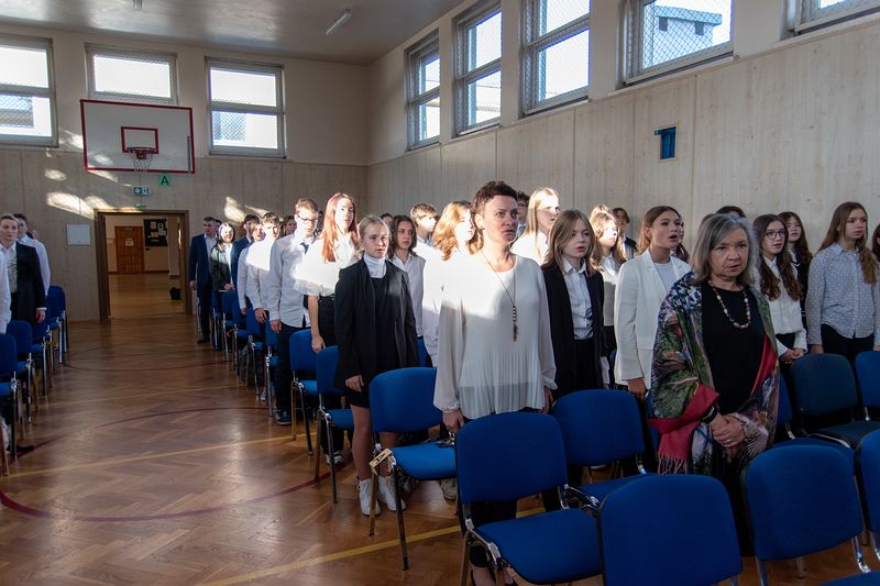 Uroczystość ślubowania klas pierwszych oraz 50-lecia nadania szkole imienia Cypriana Norwida 