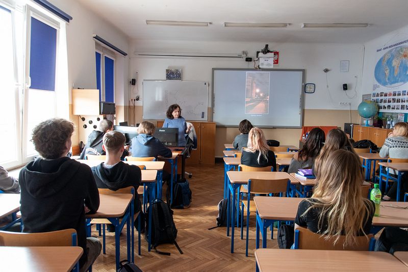 Lekcja geografii w ramach współpracy z UW 