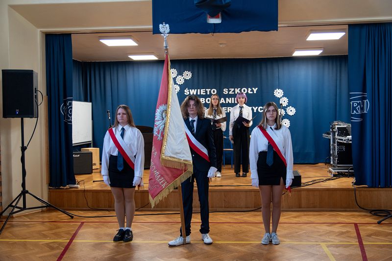 Dzień Edukacji Narodowej - Ślubowanie klas pierwszych 