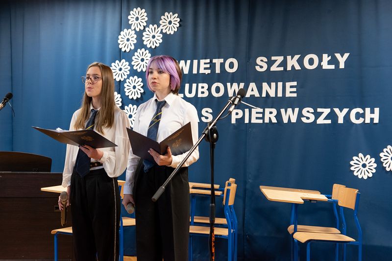 Dzień Edukacji Narodowej - Ślubowanie klas pierwszych 