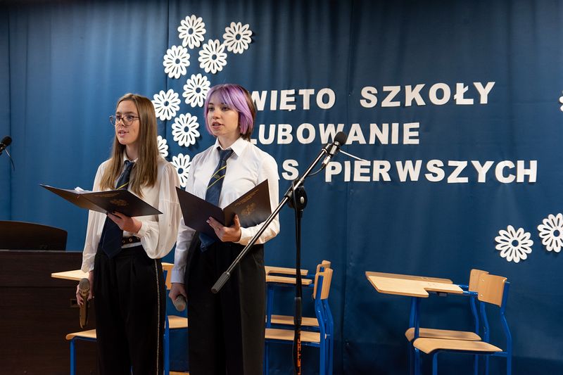 Dzień Edukacji Narodowej - Ślubowanie klas pierwszych 